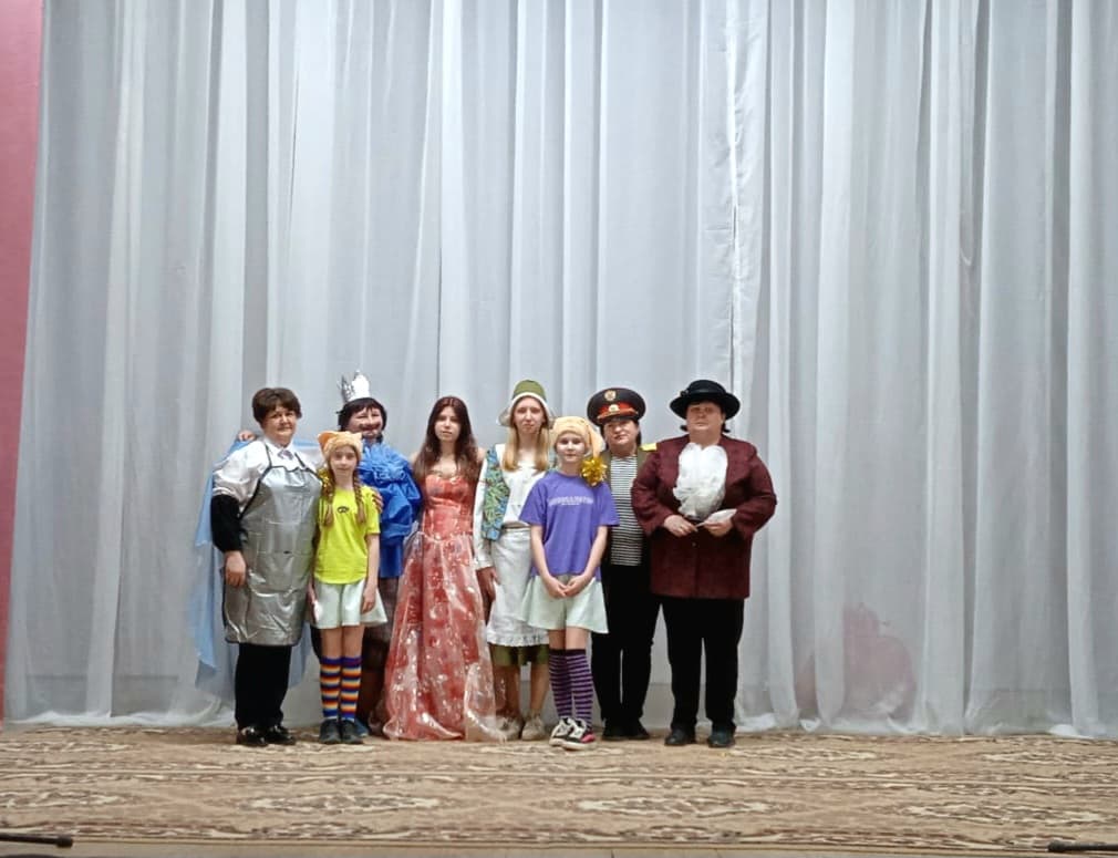 Театрализованное представление «Три золотых зерна»